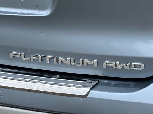 Used 2021 Toyota Highlander Platinum AWD/4WD image 35