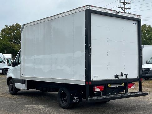 Used 2024 Mercedes-Benz Sprinter 4500 image 6
