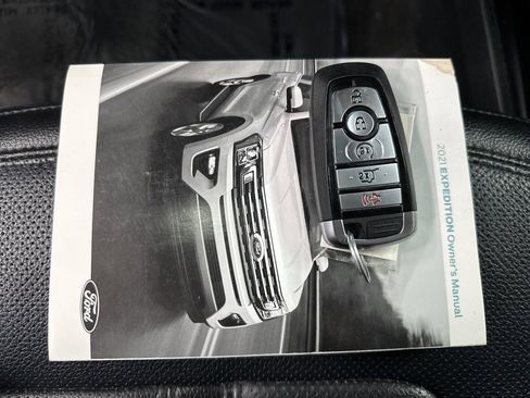 Used 2021 Ford Expedition Limited image 43