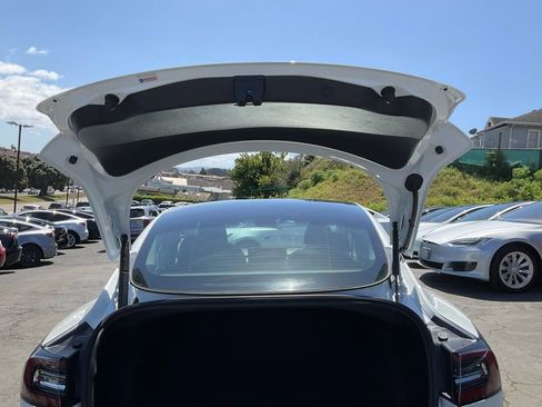 Used 2023 Tesla Model 3 Standard Range image 10