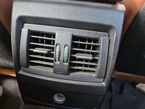 Used 2014 BMW M235i Coupe image 17