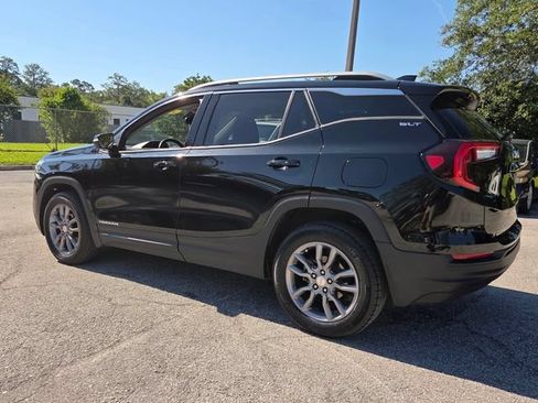 Used 2024 GMC Terrain SLT AWD/4WD image 5