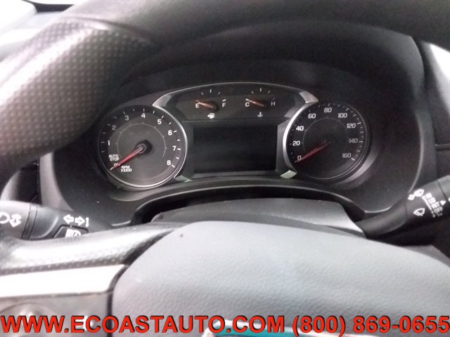 Used 2023 GMC Terrain SLE w/ Driver Convenience Package FWD image 10