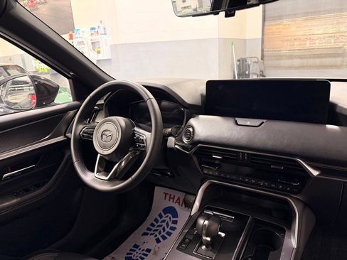 Used 2025 MAZDA CX-70 Plug-In Hybrid w/ Premium Plus AWD/4WD image 31