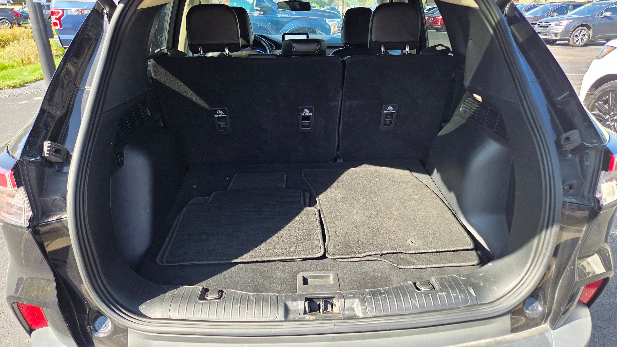 Used 2020 Ford Escape Titanium AWD/4WD image 9