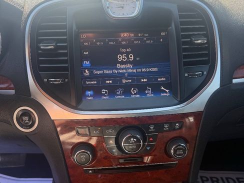 Used 2014 Chrysler 300 RWD image 24