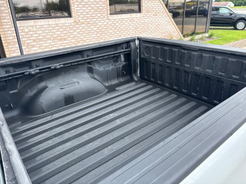 Used 2019 RAM 1500 Laramie AWD/4WD image 15