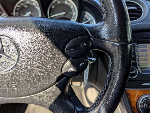 Used 2005 Mercedes-Benz SL 500 image 18