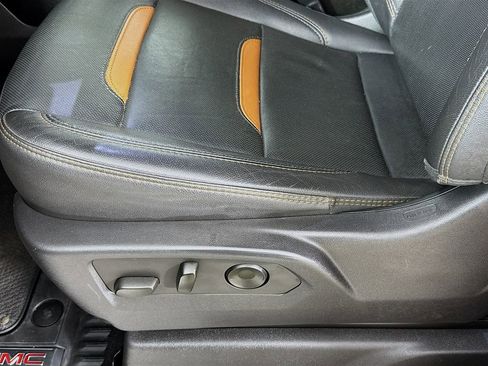 Used 2023 GMC Sierra 1500 AT4 w/ AT4 Premium Package image 22