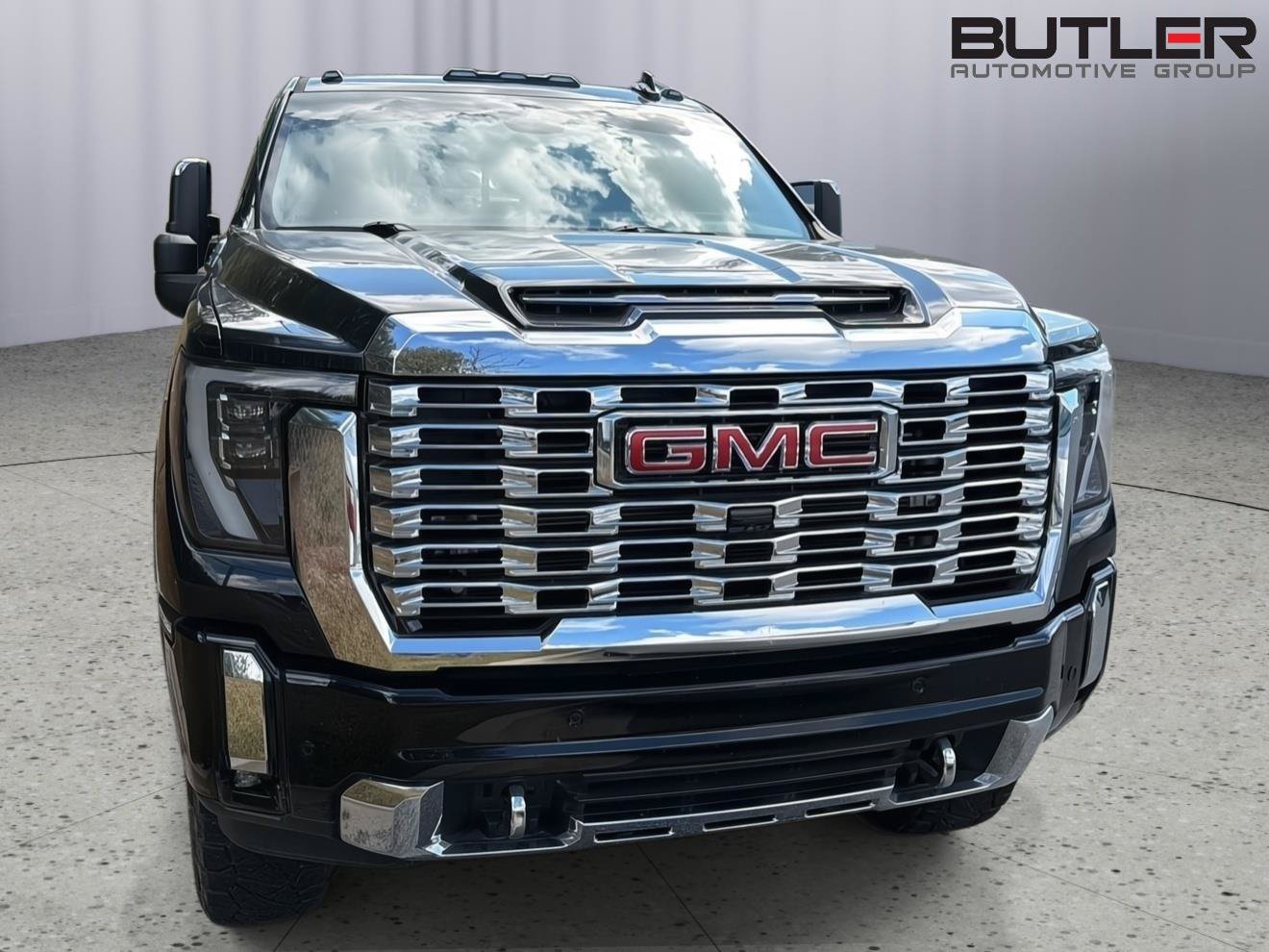 Used 2024 GMC Sierra 2500 Denali w/ Denali Reserve Package AWD/4WD image 4