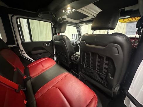 Used 2023 Jeep Wrangler Unlimited Rubicon 4xe image 21