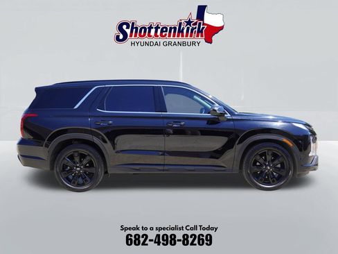 Used 2023 Hyundai Palisade XRT FWD image 5