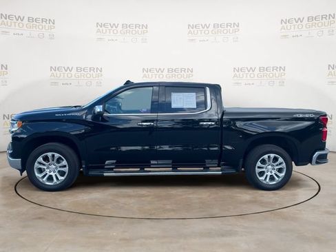 Used 2025 Chevrolet Silverado 1500 LTZ AWD/4WD image 2