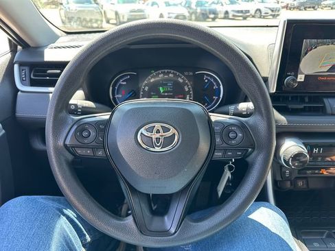Certified 2023 Toyota RAV4 LE AWD/4WD image 39