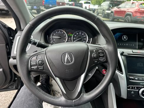 Used 2017 Acura TLX w/ Technology Package FWD image 14