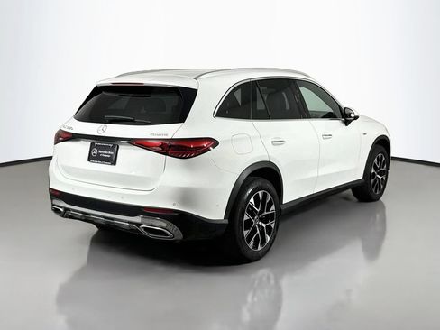 Used 2025 Mercedes-Benz GLC 350e 4MATIC image 7