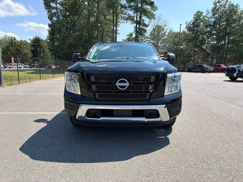 Certified 2023 Nissan Titan SV w/ SV Convenience Package AWD/4WD image 3