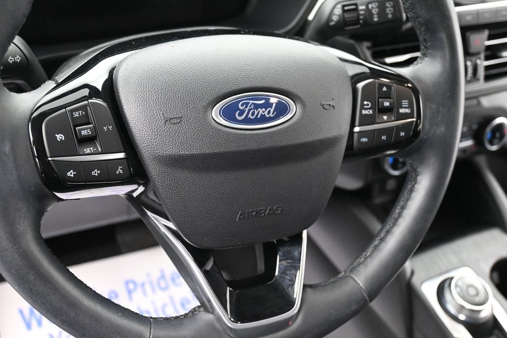 Used 2025 Ford Escape Active w/ Cold Weather Package AWD/4WD image 13
