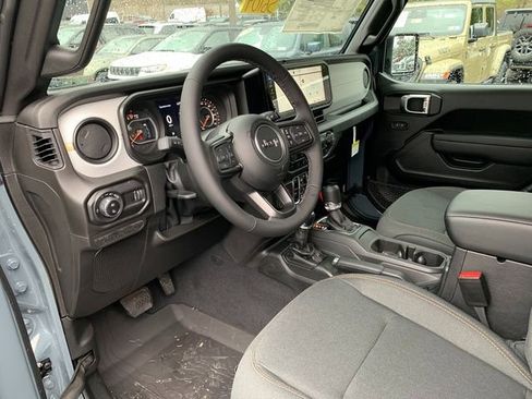 New 2026 Jeep Gladiator Sport AWD/4WD image 16