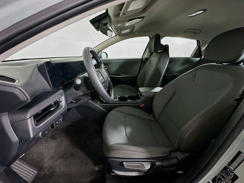 Used 2025 Kia K4 FWD image 13