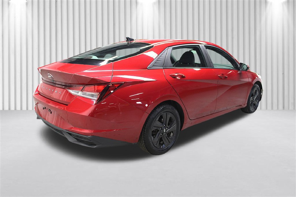 Used 2021 Hyundai Elantra SEL w/ Convenience Package FWD image 3