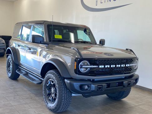 New 2026 Ford Bronco Badlands AWD/4WD image 2