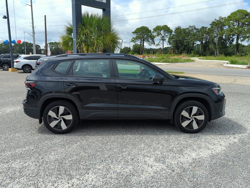 Used 2025 Volkswagen Taos S AWD/4WD image 8