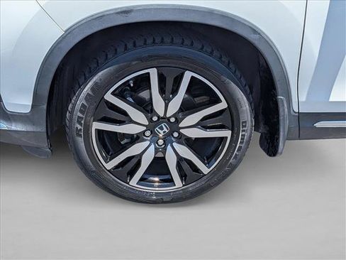 Used 2019 Honda Pilot Touring image 15
