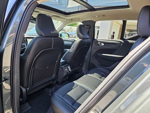 Certified 2024 Volvo XC40 B5 Ultimate w/ Protection Package Premier AWD/4WD image 19