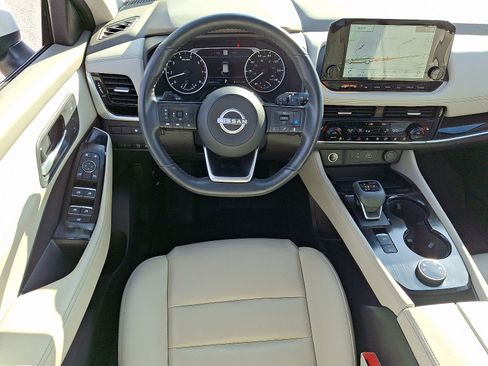 Certified 2023 Nissan Rogue SL w/ SL Premium Package image 11