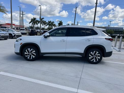 New 2025 Volkswagen Tiguan S image 6