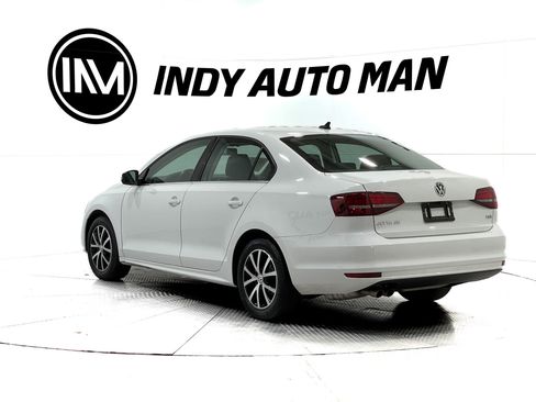 Used 2018 Volkswagen Jetta SE image 6