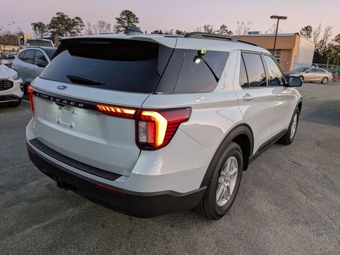 New 2026 Ford Explorer Active image 5