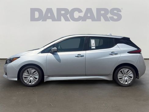 Used 2023 Nissan Leaf S FWD image 4