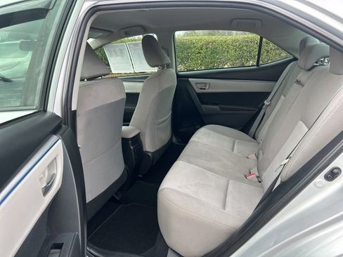 Used 2015 Toyota Corolla LE image 13