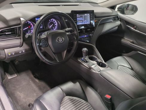 Used 2023 Toyota Camry SE image 11
