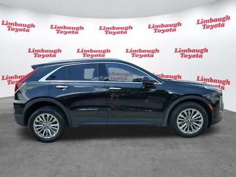 Used 2024 Cadillac XT4 Premium Luxury AWD/4WD image 2