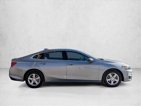 Used 2023 Chevrolet Malibu LT image 4