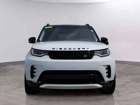 Certified 2025 Land Rover Discovery Dynamic SE AWD/4WD image 2