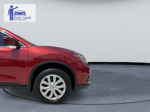 Used 2016 Nissan Rogue S w/ Appearance Package image 4