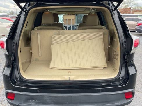 Used 2016 Toyota Highlander Limited AWD/4WD image 10