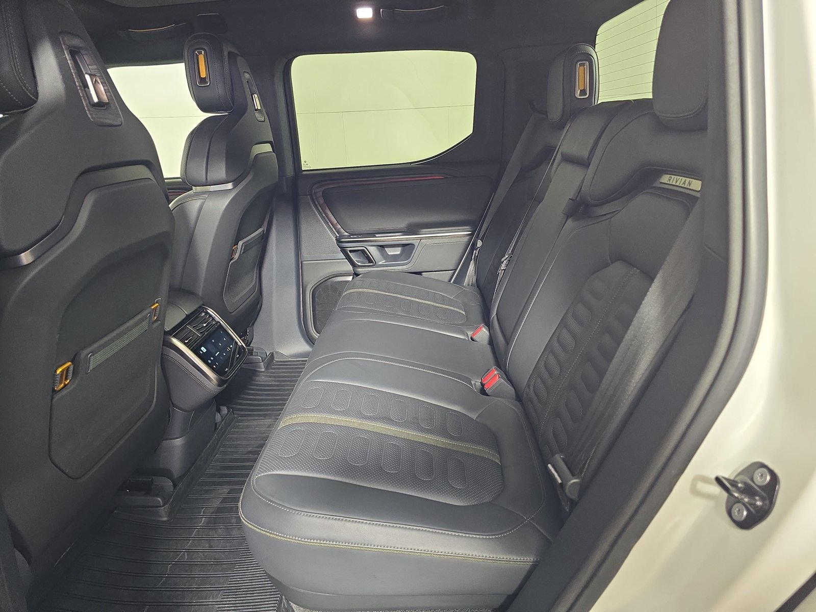 Used 2022 Rivian R1T Adventure AWD/4WD image 21