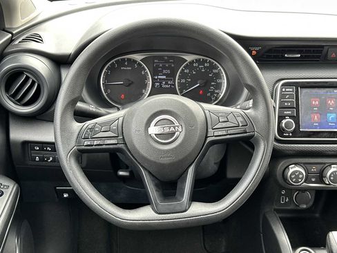 Used 2023 Nissan Kicks S image 12