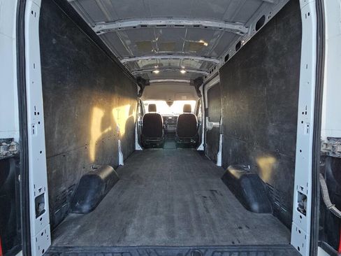 Used 2023 Ford Transit 250 Low Roof AWD image 7