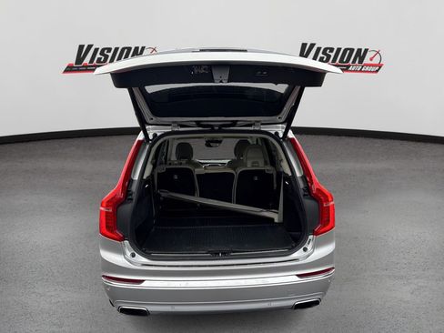 Used 2021 Volvo XC90 T6 Inscription w/ Climate Package image 11