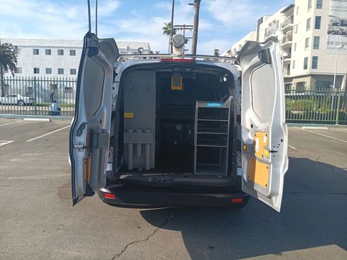 Used 2021 Ford Transit Connect XLT FWD image 9