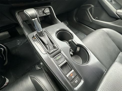 Used 2024 Honda Civic EX-L image 28