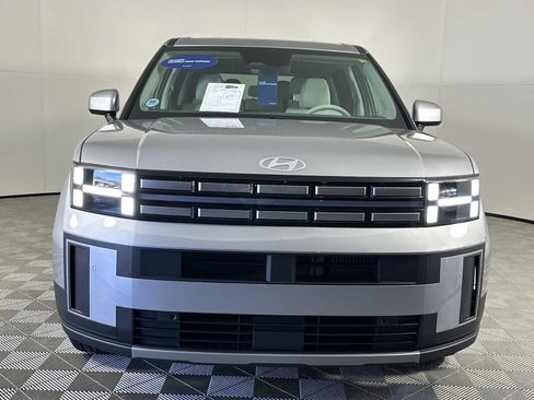 Certified 2025 Hyundai Santa Fe SE image 3