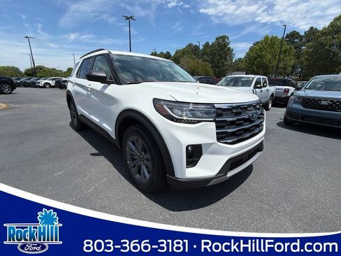 New 2026 Ford Explorer Active w/ Active Comfort Package AWD/4WD image 1