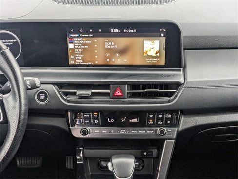 Used 2024 Kia Seltos SX w/ SX Sunroof Package image 19